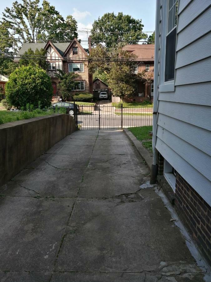 Cozy Basement Bedroom Newark Exterior foto